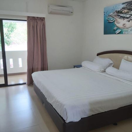 Hotel Larensia Labuan Bajo Rum bild