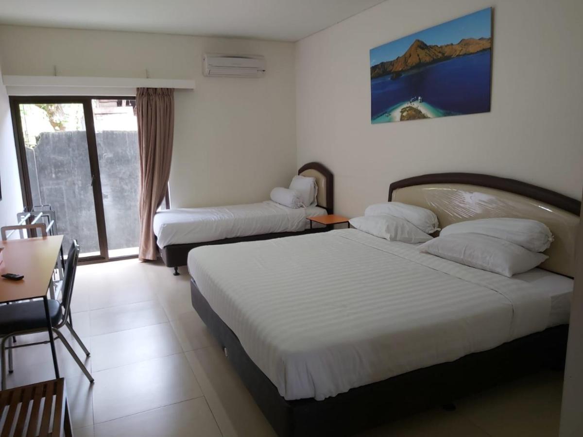 Hotel Larensia Labuan Bajo Exteriör bild