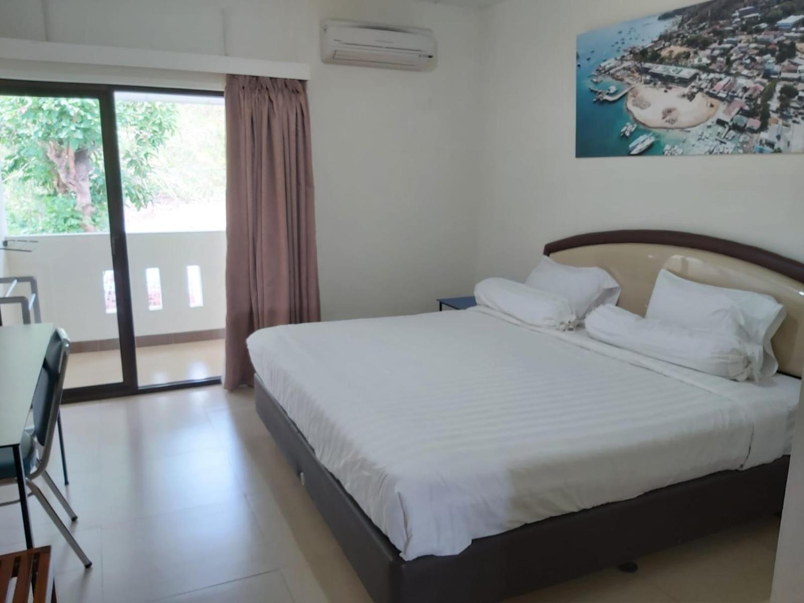 Hotel Larensia Labuan Bajo Rum bild